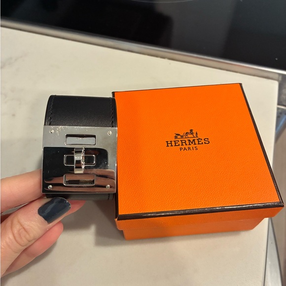 Hermes Black and Silver Leather Bracelet - Picture 2 of 10